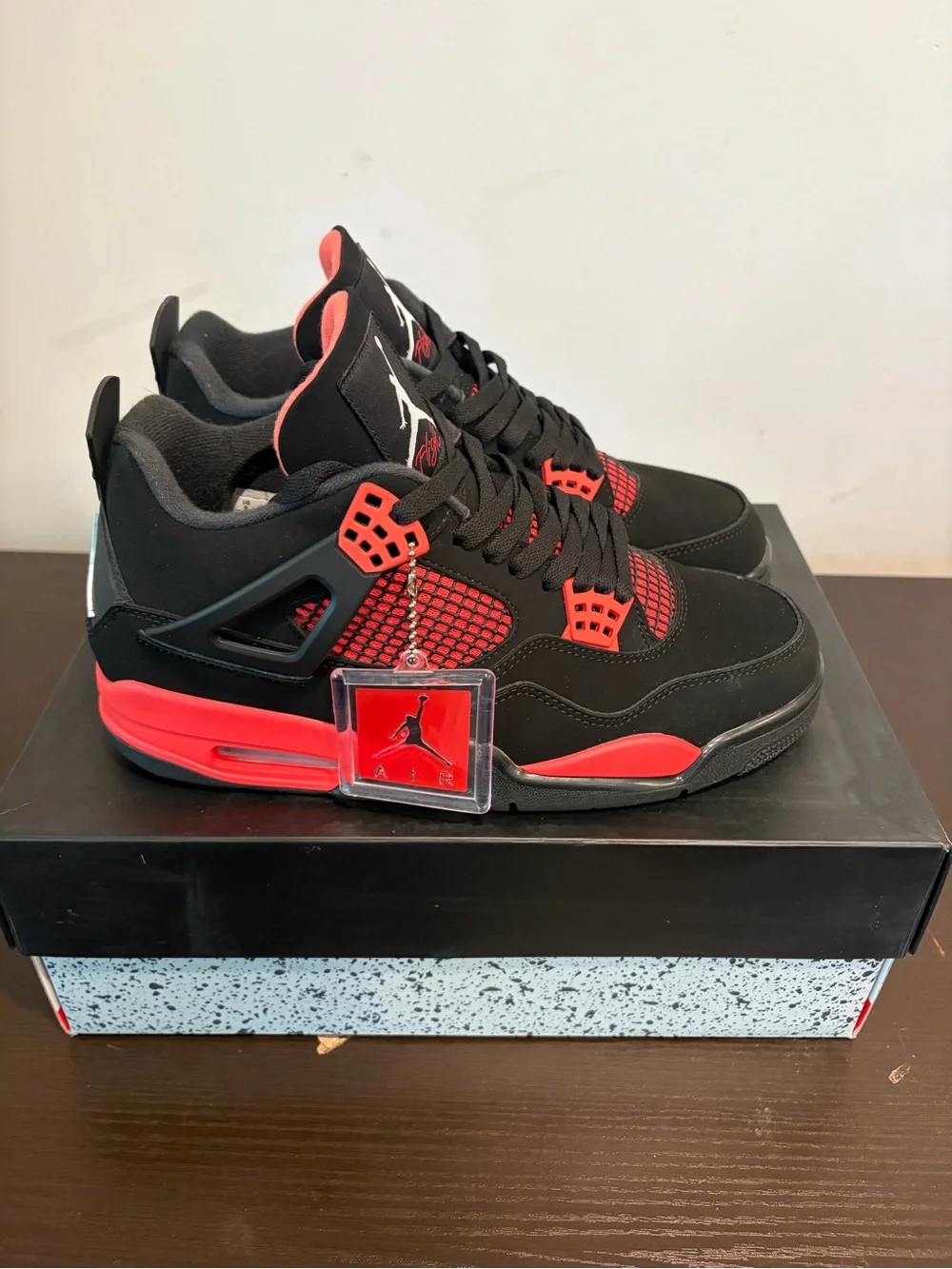 Jordan 4 Retro Red Thunder Size 9 Men’s w/ OG Box & Tag